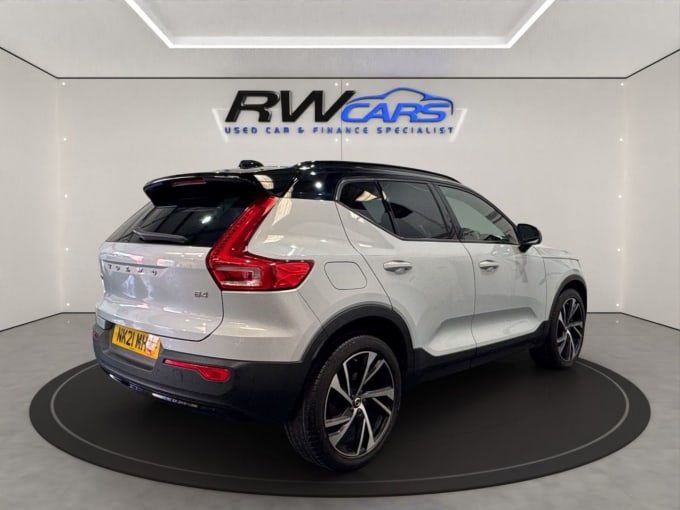 2025 Volvo Xc40