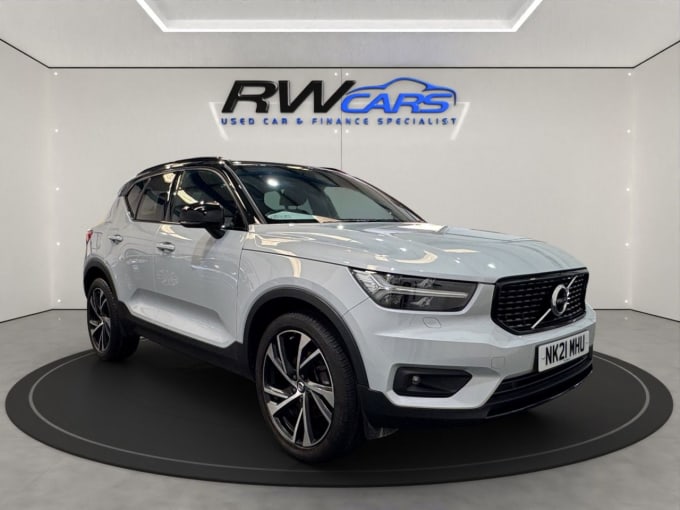 2025 Volvo Xc40