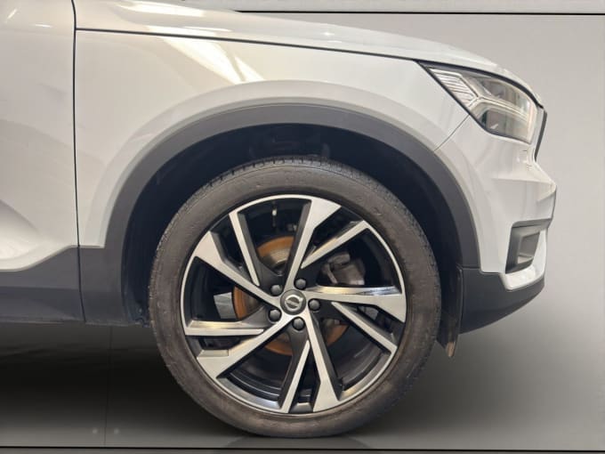 2025 Volvo Xc40