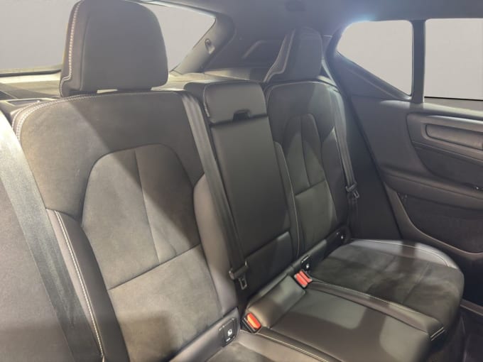 2025 Volvo Xc40