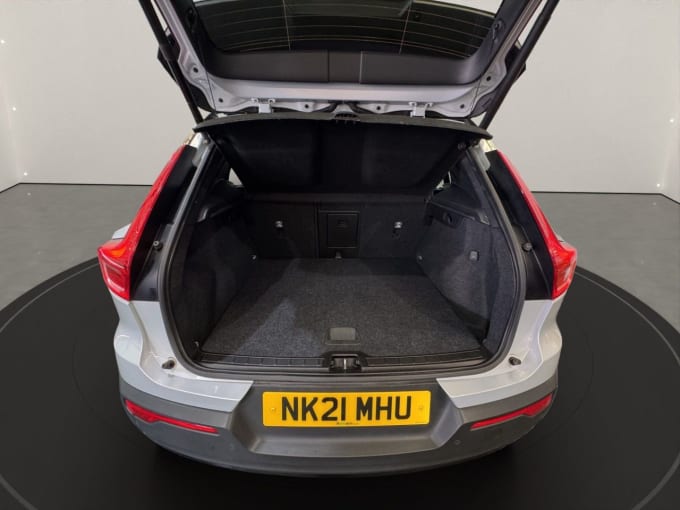 2025 Volvo Xc40