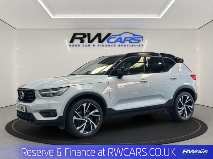 2025 Volvo Xc40