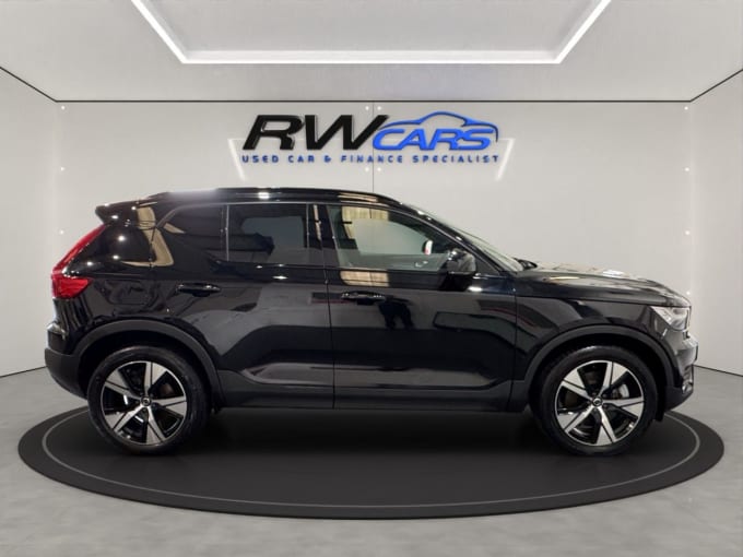 2025 Volvo Xc40