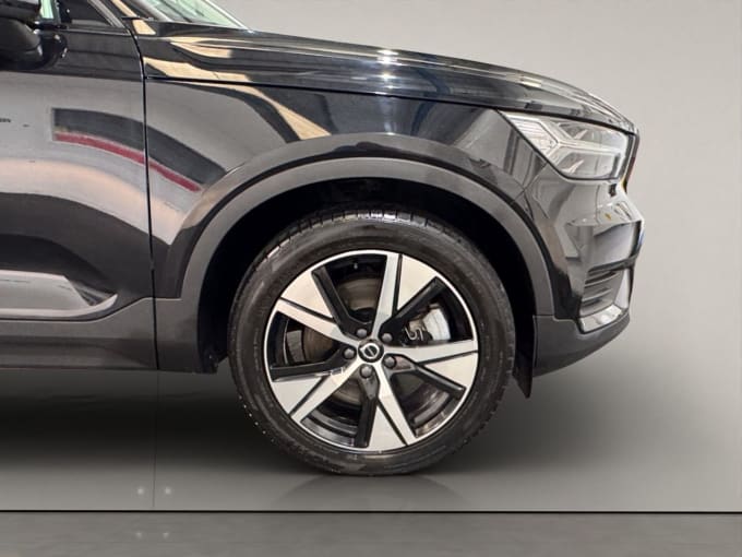 2025 Volvo Xc40