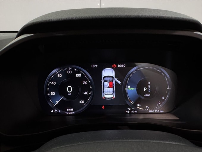 2025 Volvo Xc40