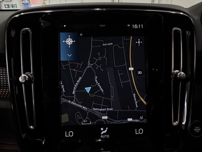 2025 Volvo Xc40