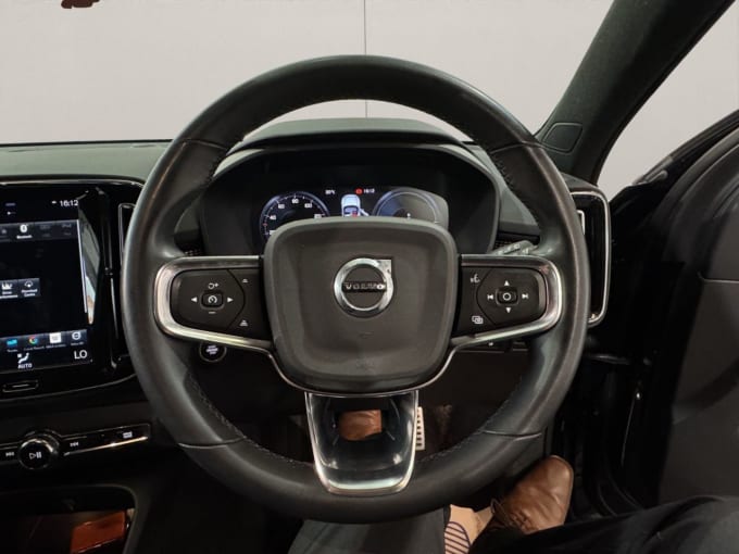 2025 Volvo Xc40
