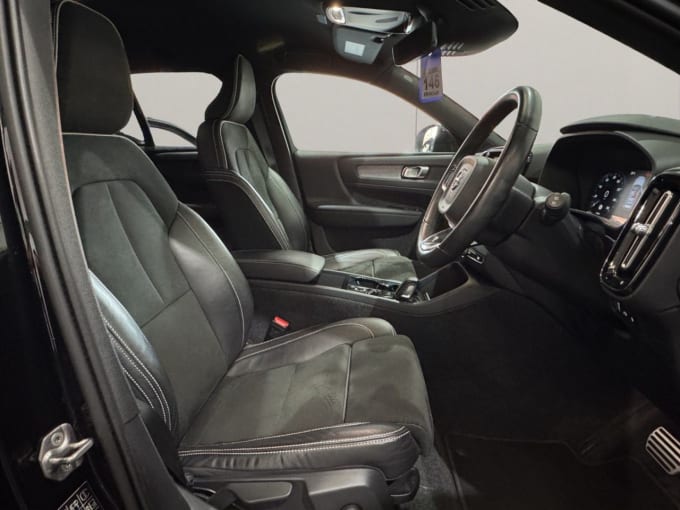 2025 Volvo Xc40