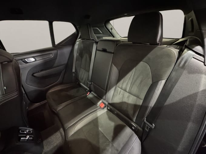 2025 Volvo Xc40