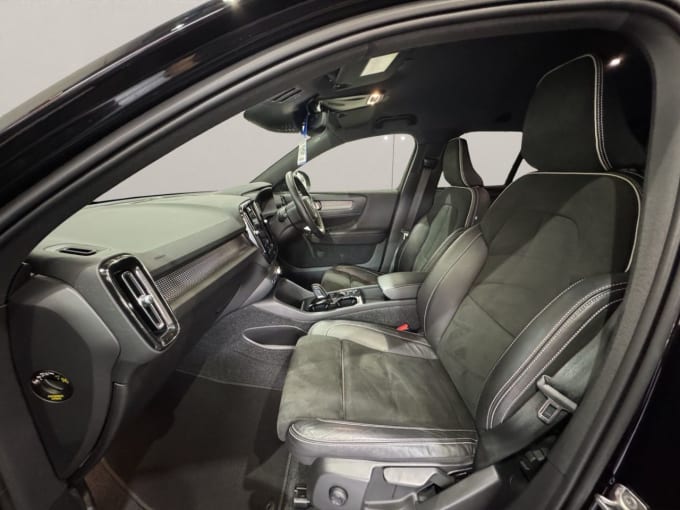 2025 Volvo Xc40