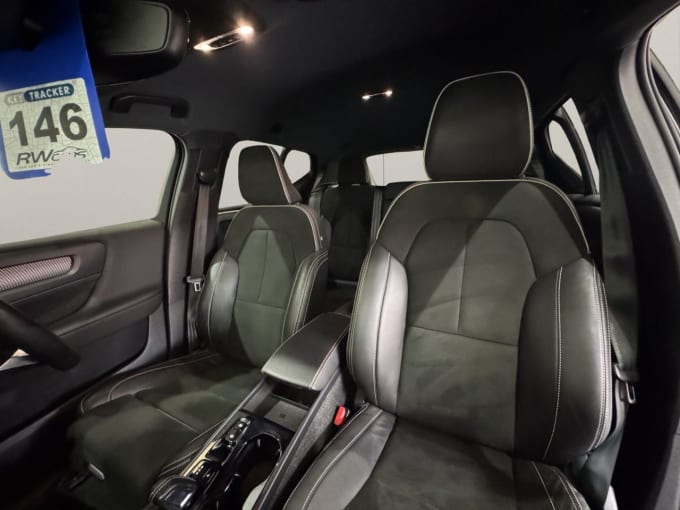 2025 Volvo Xc40