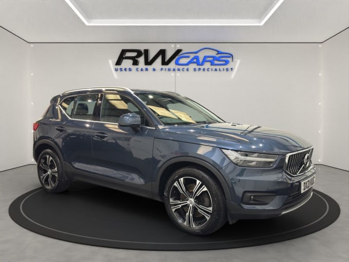 2025 Volvo Xc40