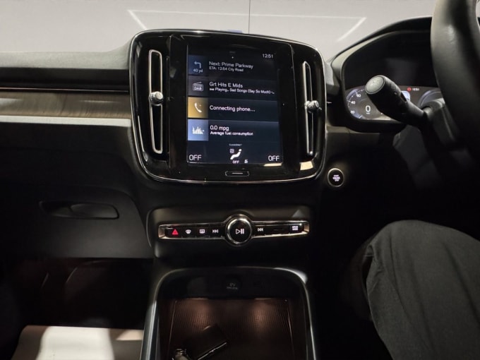 2025 Volvo Xc40
