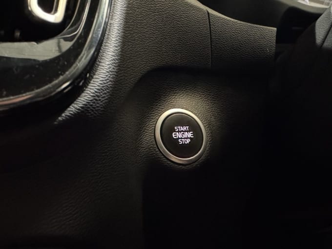2025 Volvo Xc40