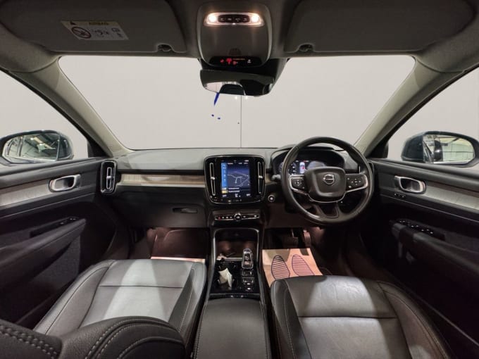 2025 Volvo Xc40