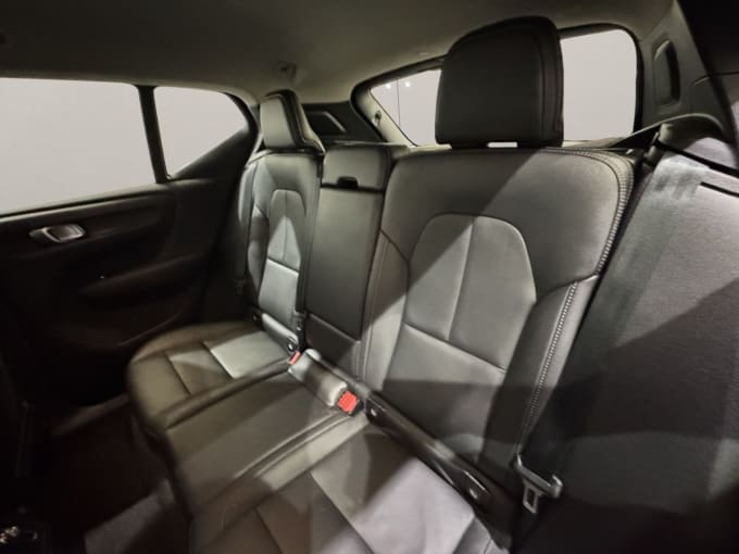 2025 Volvo Xc40