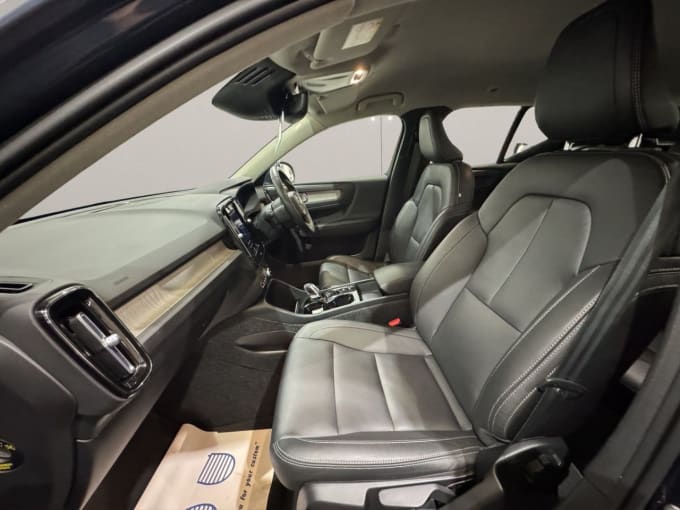 2025 Volvo Xc40