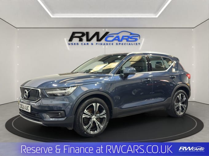 2025 Volvo Xc40