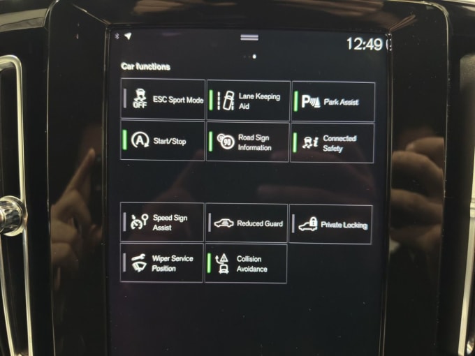 2025 Volvo Xc40