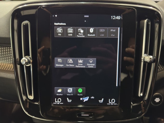 2025 Volvo Xc40