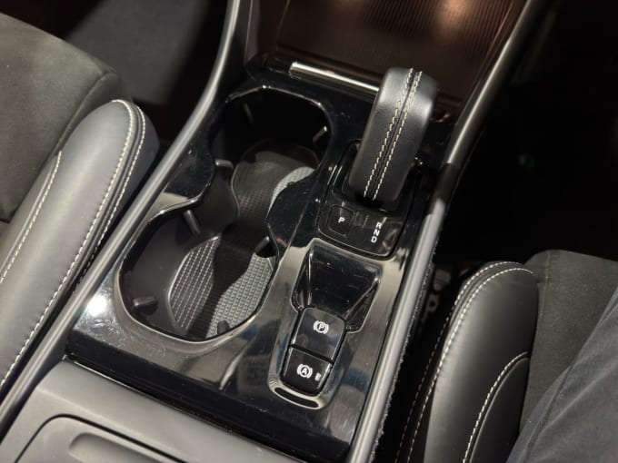 2025 Volvo Xc40