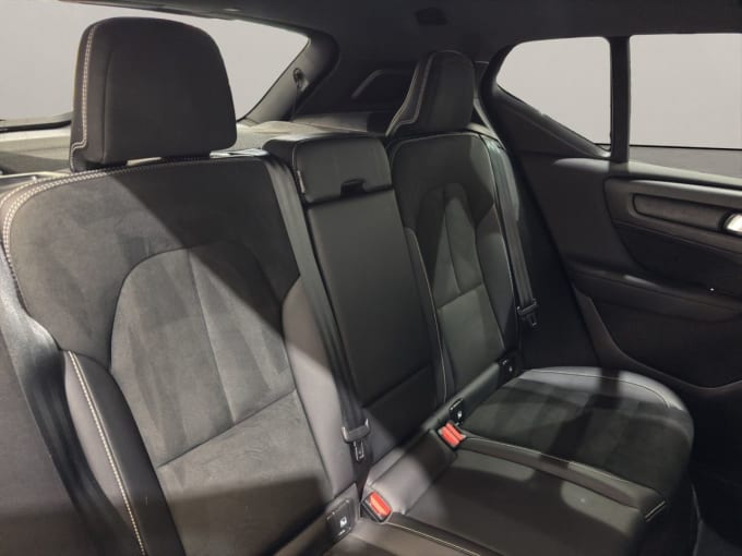2025 Volvo Xc40