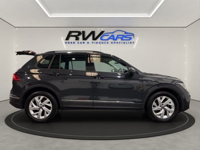 2025 Volkswagen Tiguan