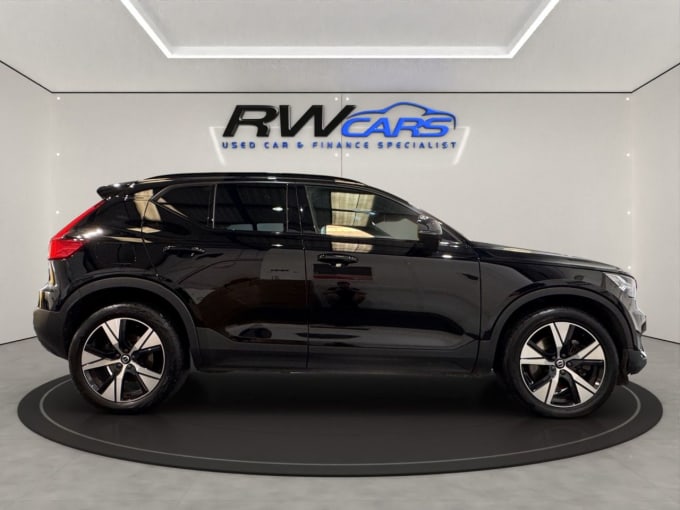2025 Volvo Xc40