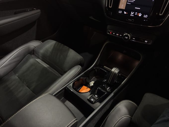 2025 Volvo Xc40