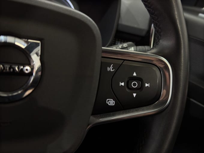 2025 Volvo Xc40
