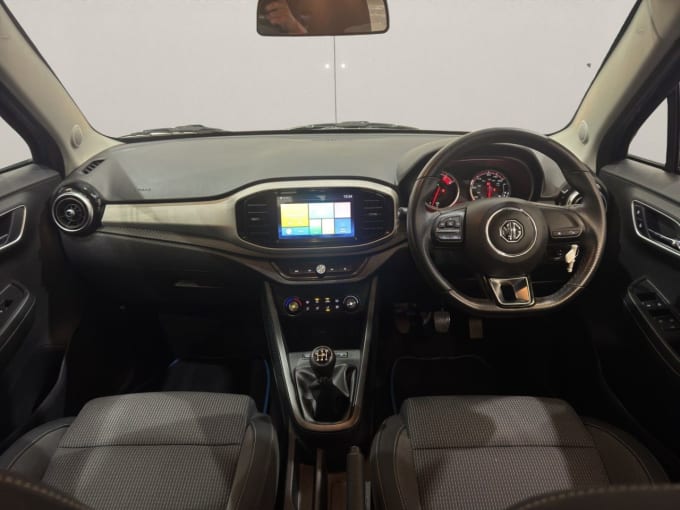 2025 Mg Mg3
