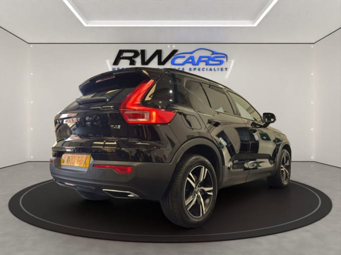 2025 Volvo Xc40