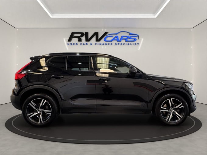 2025 Volvo Xc40