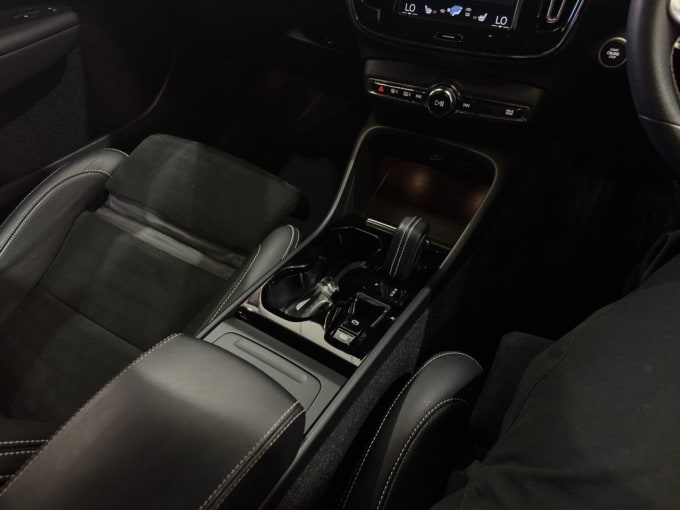 2025 Volvo Xc40