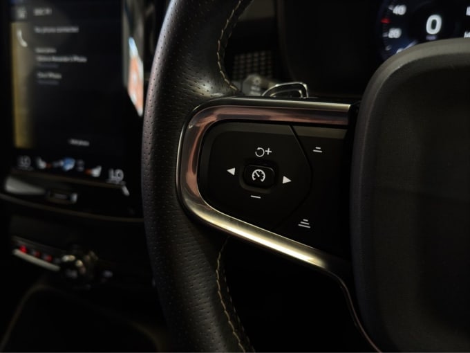 2025 Volvo Xc40