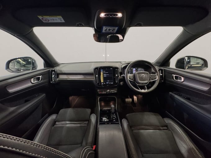 2025 Volvo Xc40