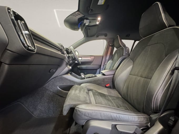 2025 Volvo Xc40
