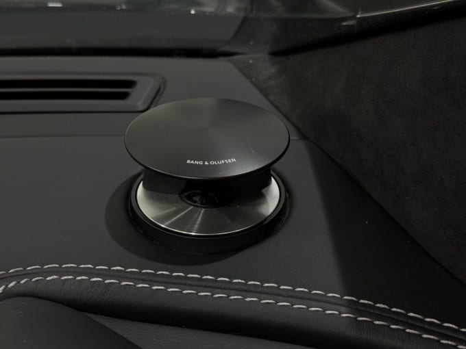 2025 Aston Martin Vanquish
