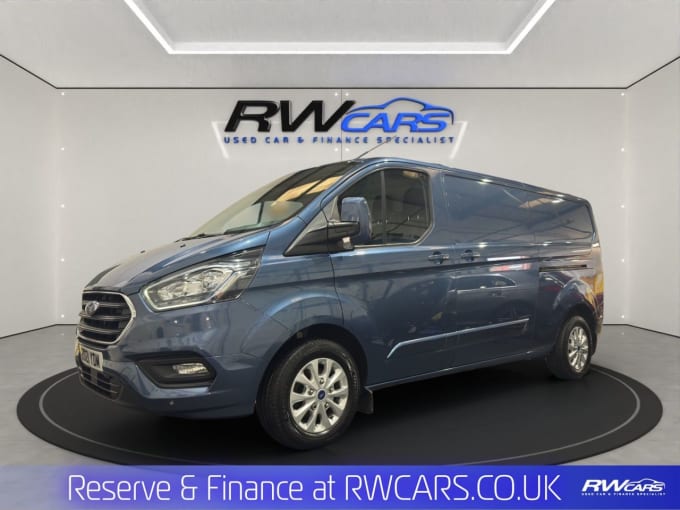 2025 Ford Transit Custom
