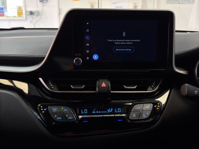 2025 Toyota C-hr