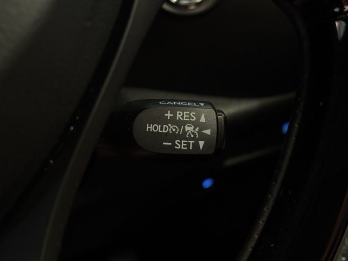 2025 Toyota C-hr