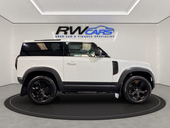 2025 Land Rover Defender