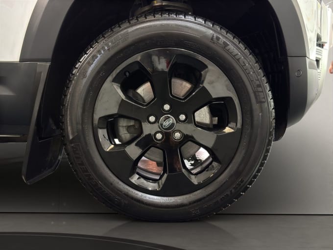 2025 Land Rover Defender