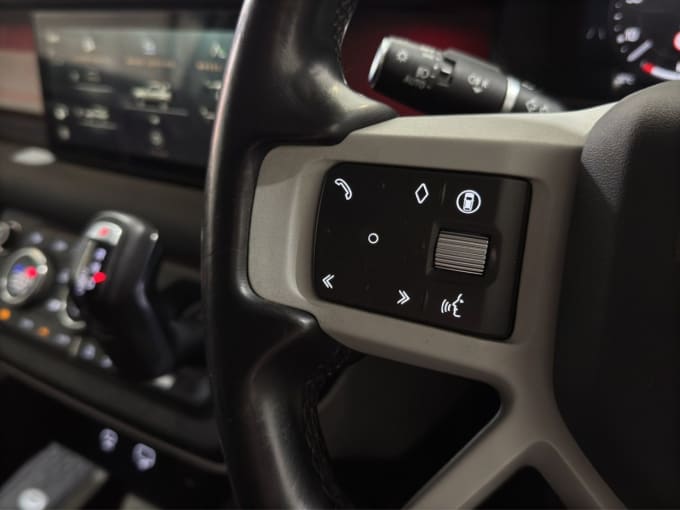2025 Land Rover Defender