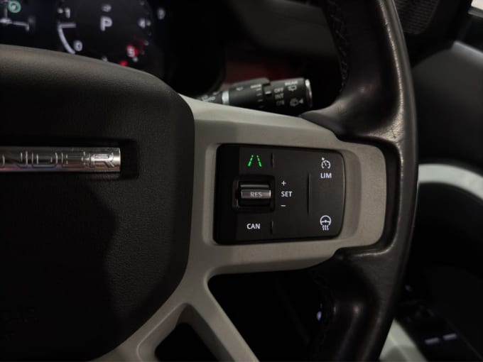 2025 Land Rover Defender