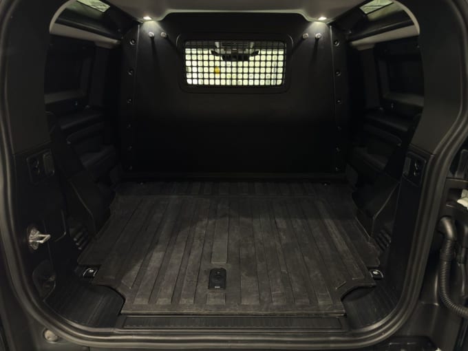 2025 Land Rover Defender