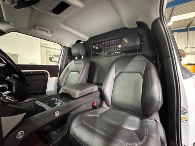 2025 Land Rover Defender