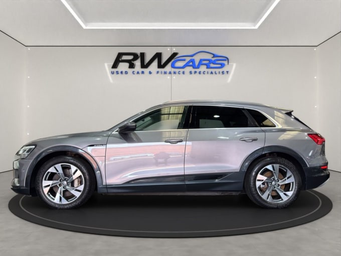 2025 Audi E-tron