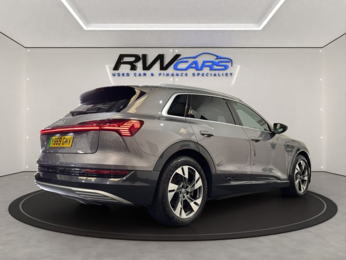 2025 Audi E-tron