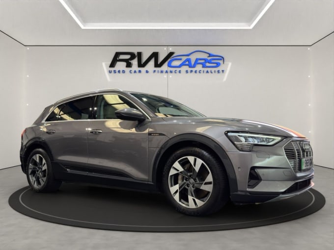 2025 Audi E-tron